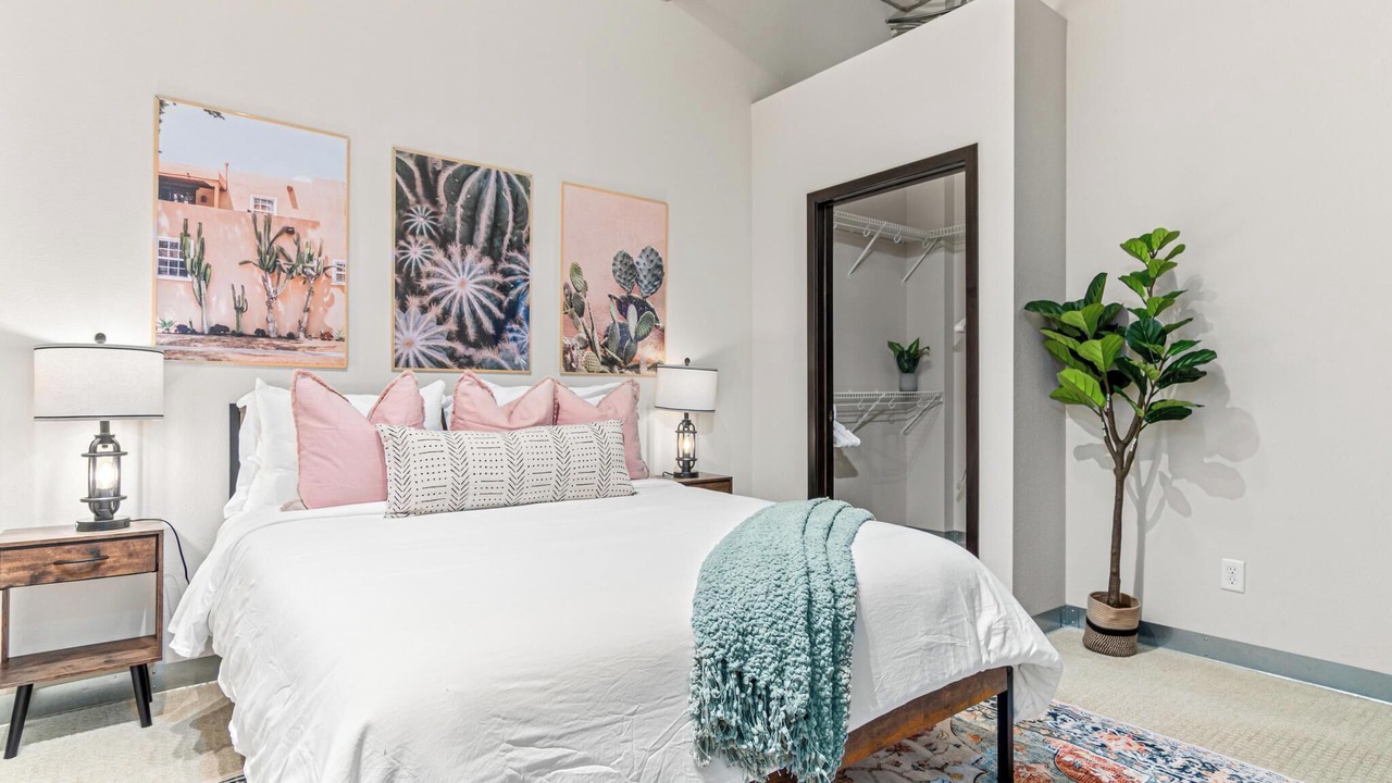 Photo of Bedroom in Warehouse District