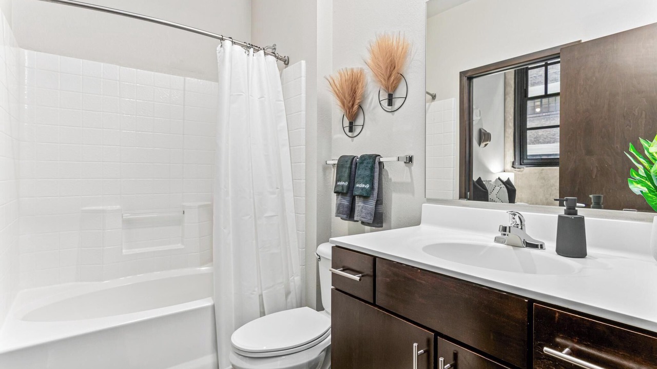 Photo of Bathroom in Warehouse District