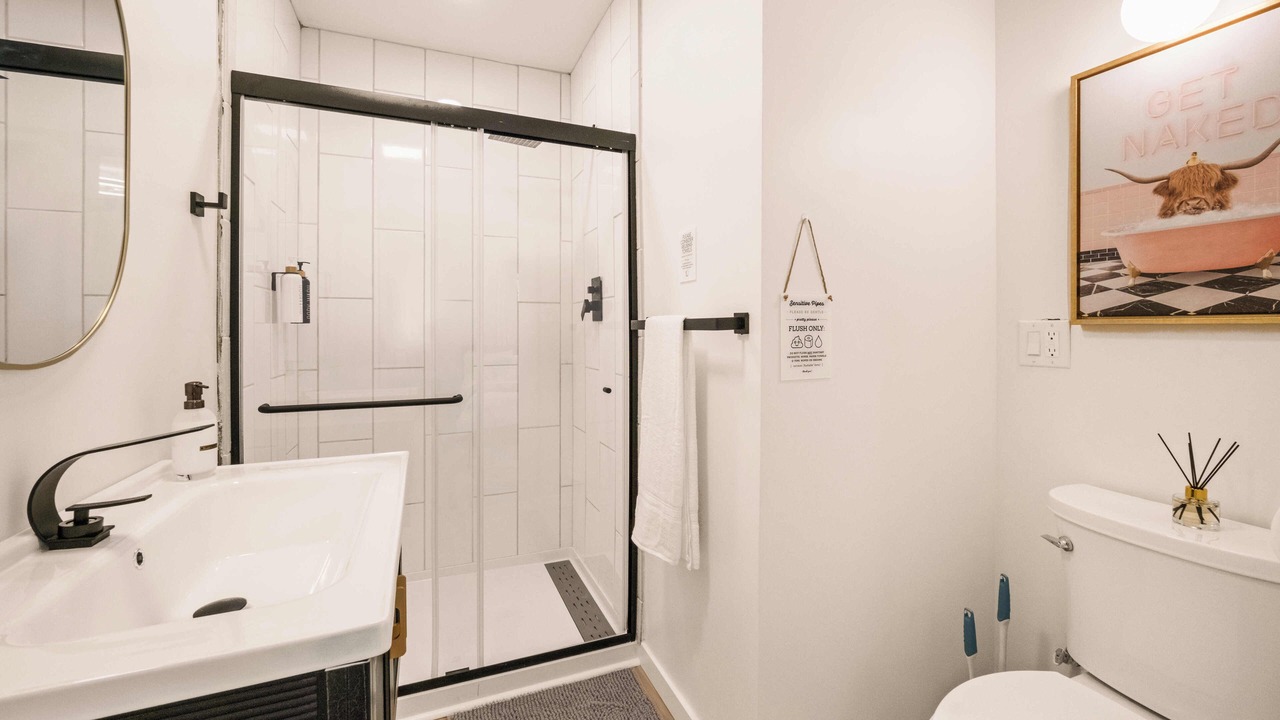 Photo of Bathroom in Deep Water