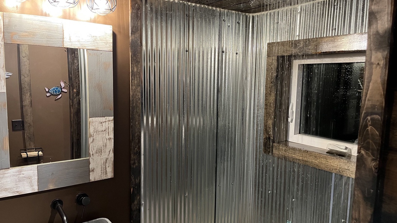 Photo of Bathroom in Grandy