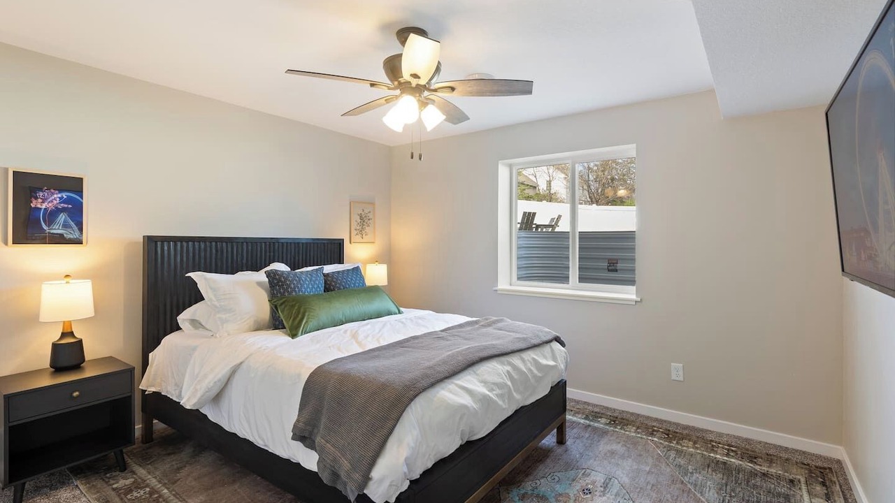 Photo of Bedroom in Cedar Falls