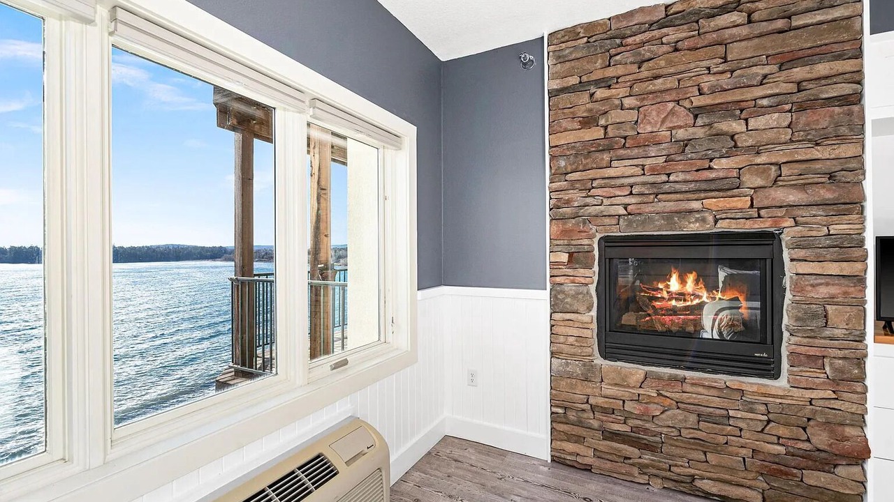 Photo of Livingroom in Two Harbors