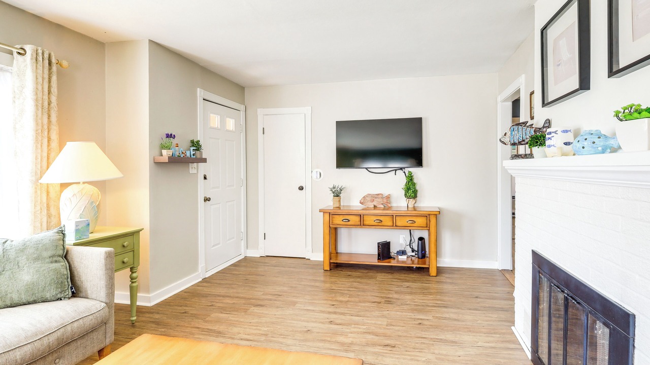 Photo of Livingroom in Mayfield