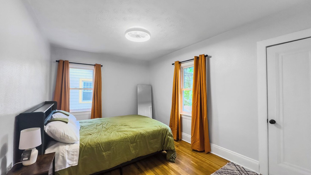 Photo of Bedroom in Cleveland