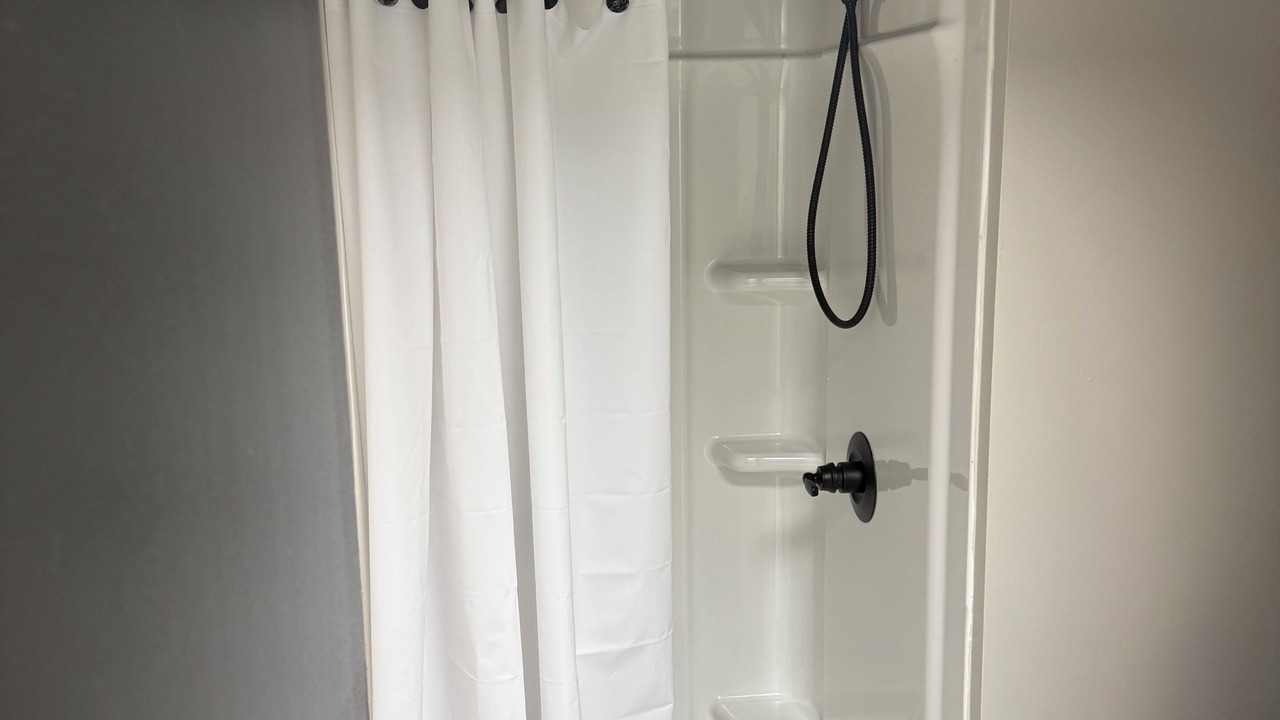 Photo of Bathroom in Borderland
