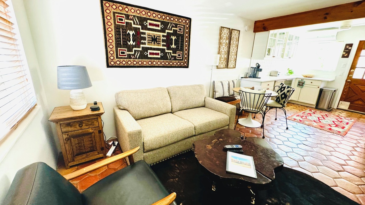 Photo of Livingroom in Historic Eastside