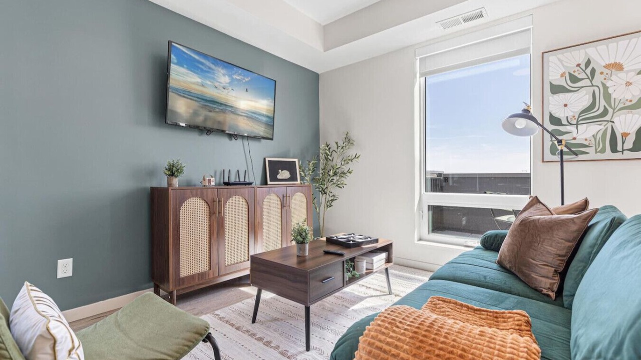 Photo of Bedroom in Lyn-Lake