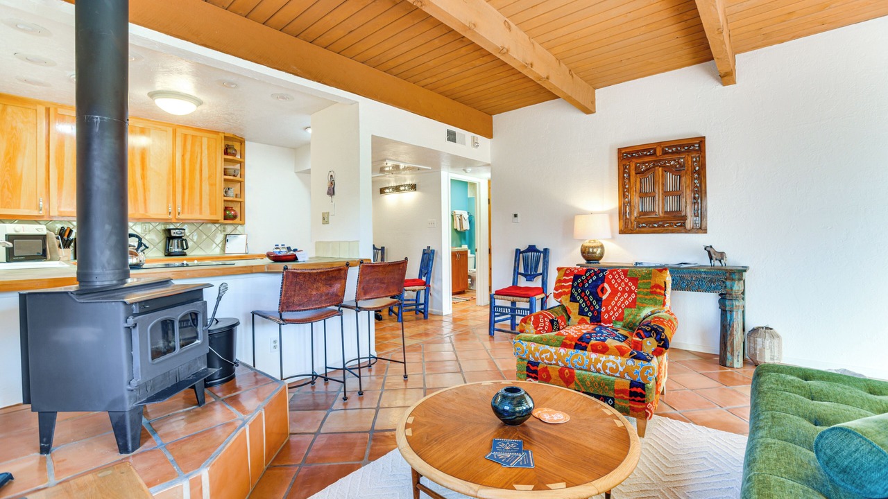 Photo of Livingroom in Northeast Santa Fe