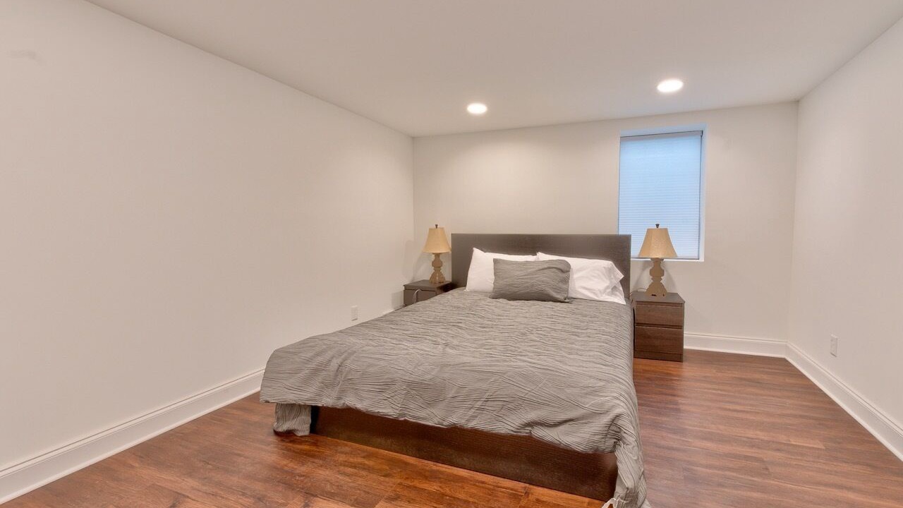 Photo of Bedroom in Hale