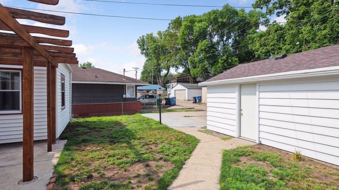 Photo of Outdoor in Hale