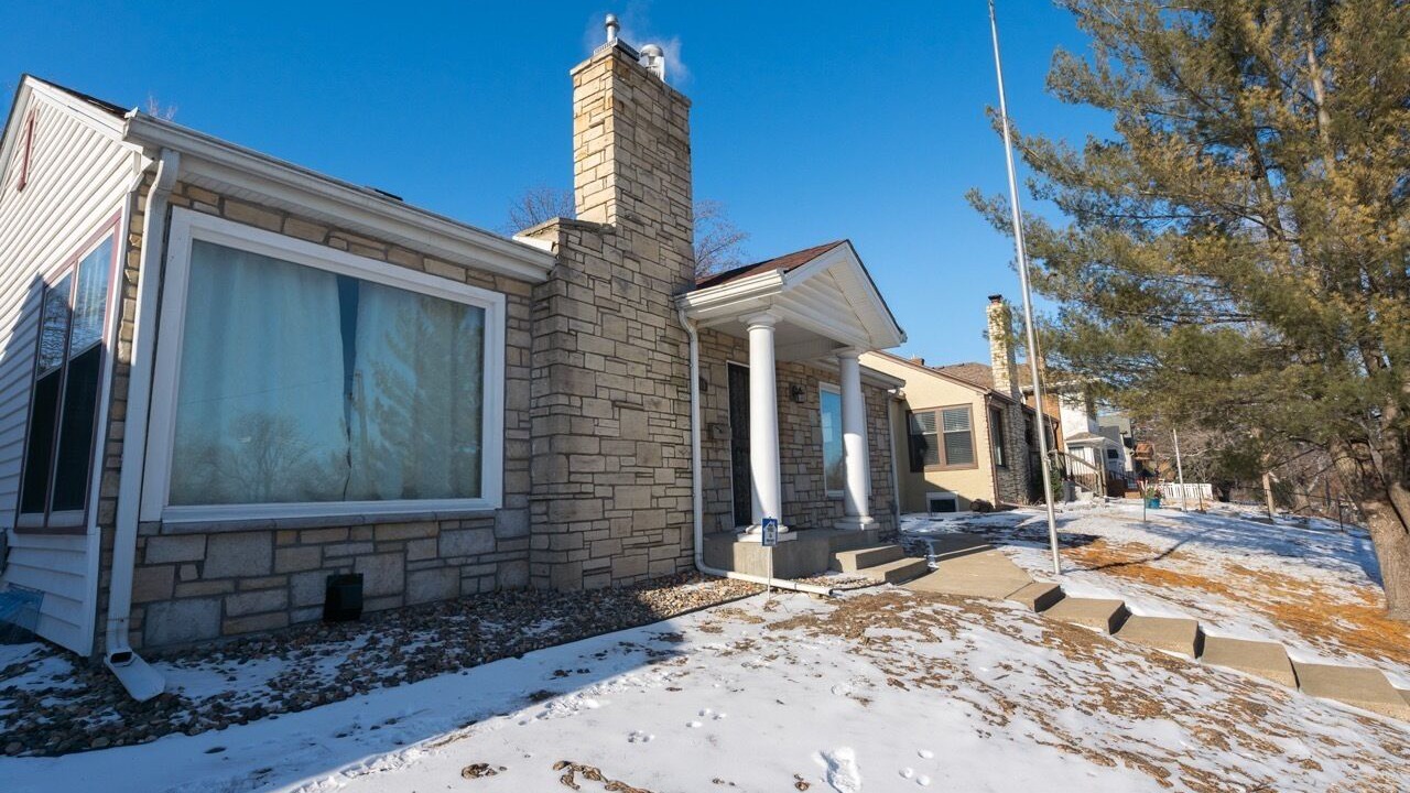 Photo of Outdoor in Hale