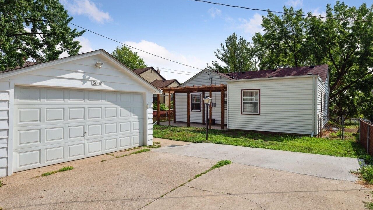 Photo of Outdoor in Hale