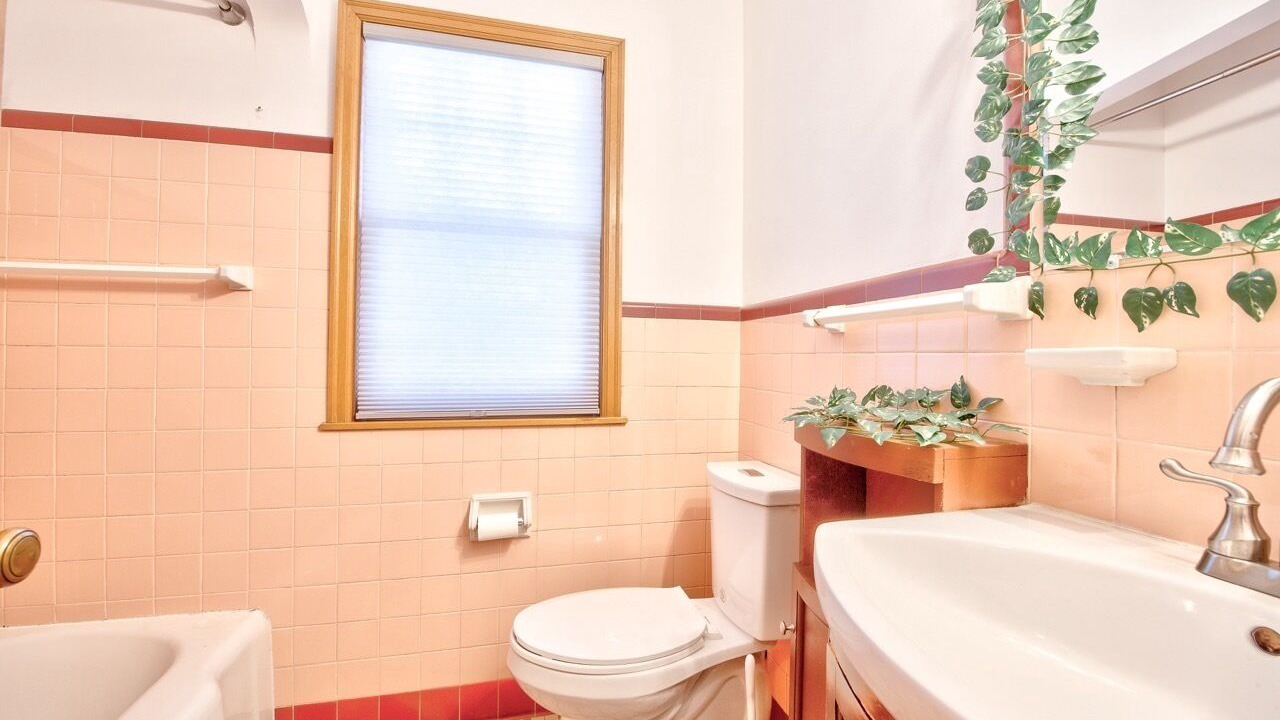 Photo of Bathroom in Hale