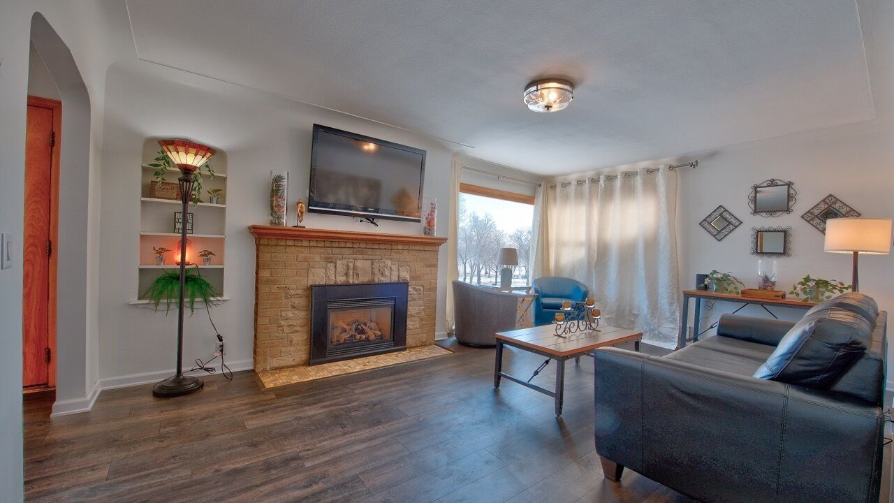 Photo of Livingroom in Hale