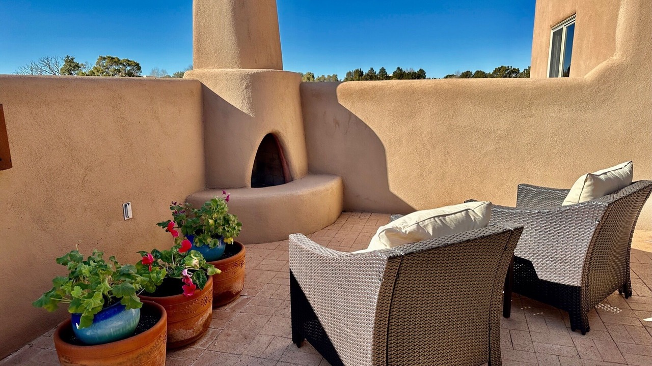 Photo of Livingroom in Eldorado at Santa Fe