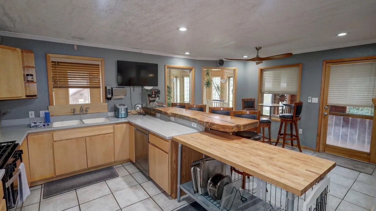 Photo of Kitchen in Red River