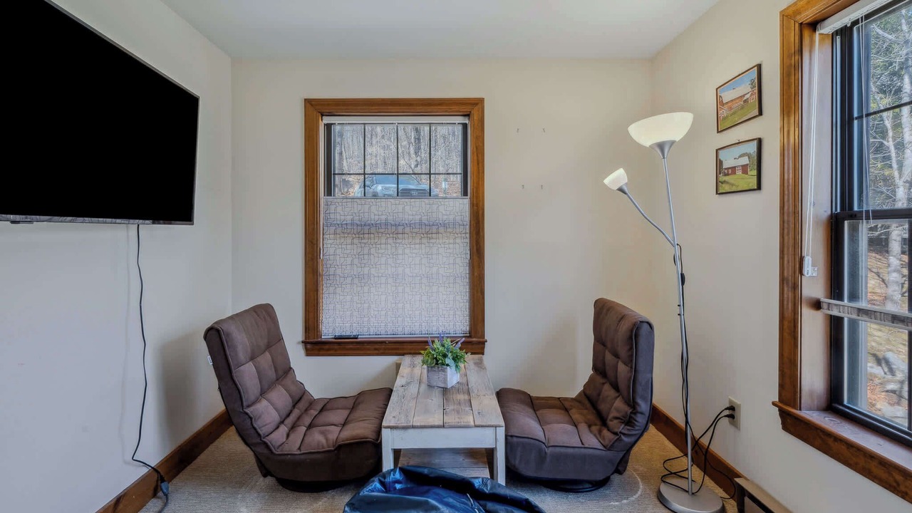 Photo of Livingroom in West Hartford