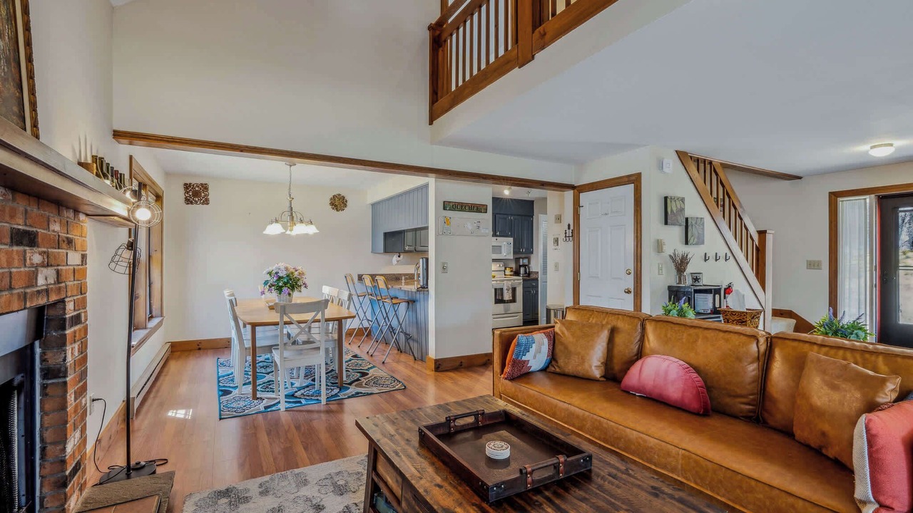 Photo of Livingroom in West Hartford