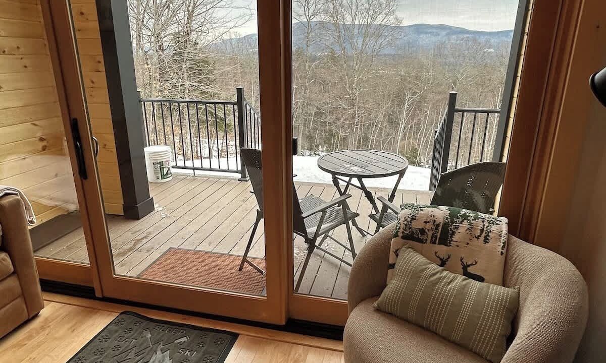 Photo of Livingroom in South Londonderry