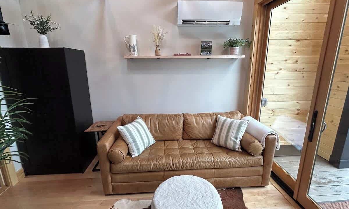 Photo of Livingroom in South Londonderry