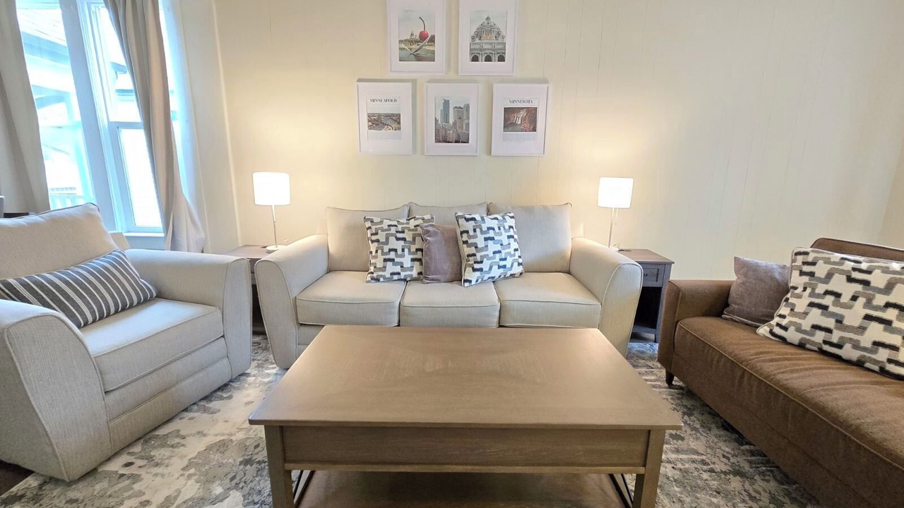 Photo of Livingroom in West Seventh