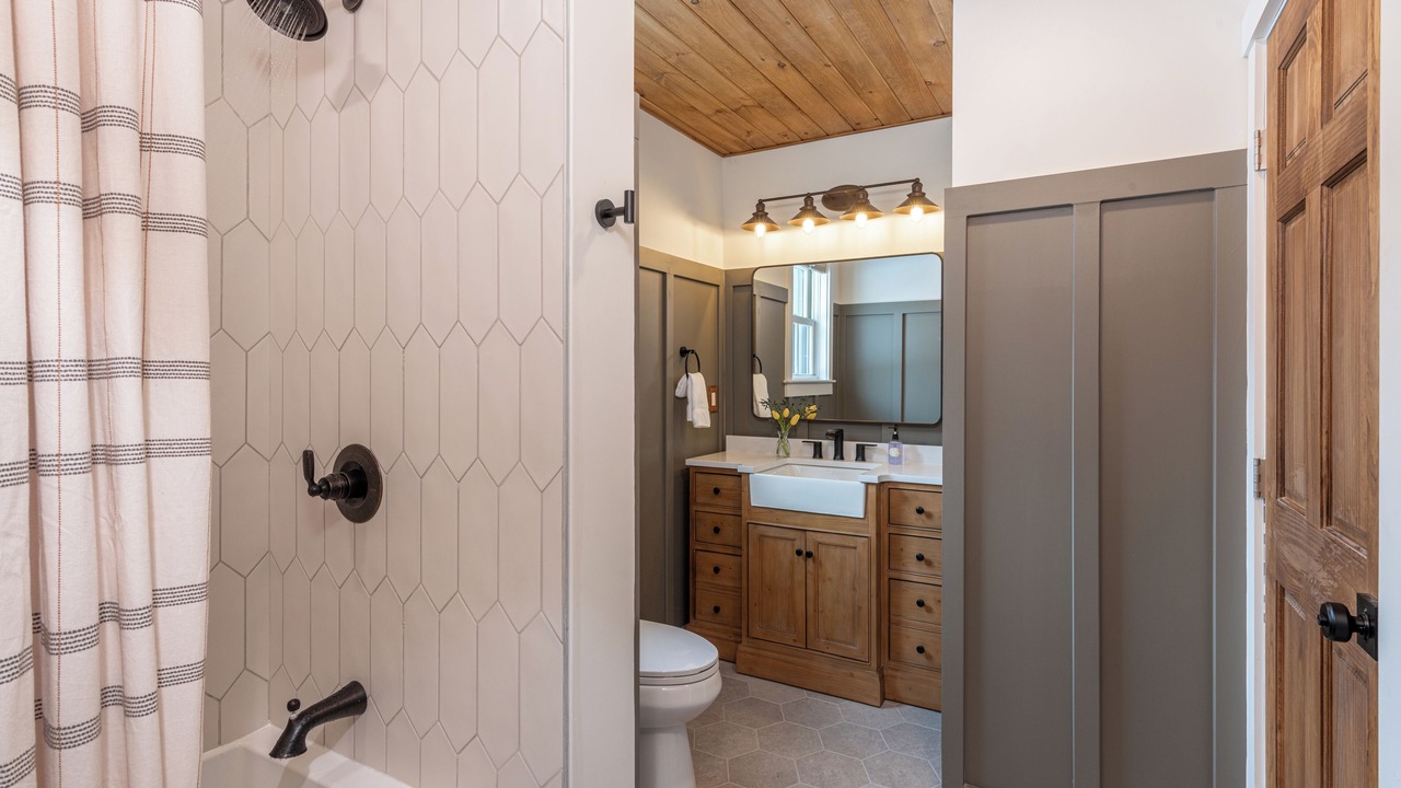 Photo of Bathroom in Jeffersonville