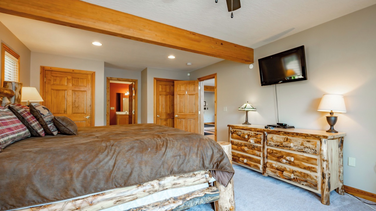 Photo of Bedroom in McHenry