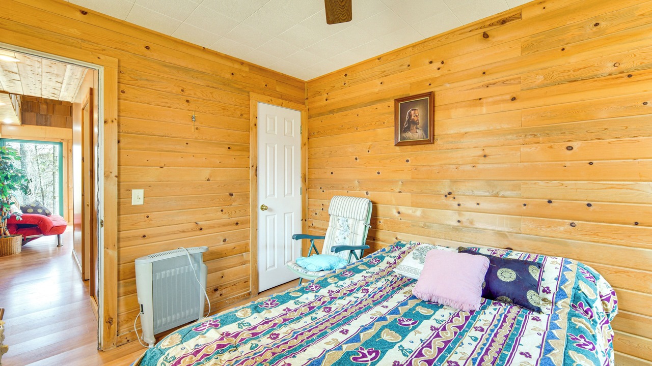 Photo of Bedroom in Trego