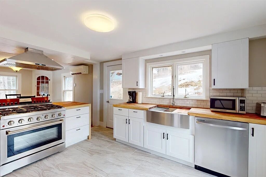 Photo of Kitchen in Shelburne
