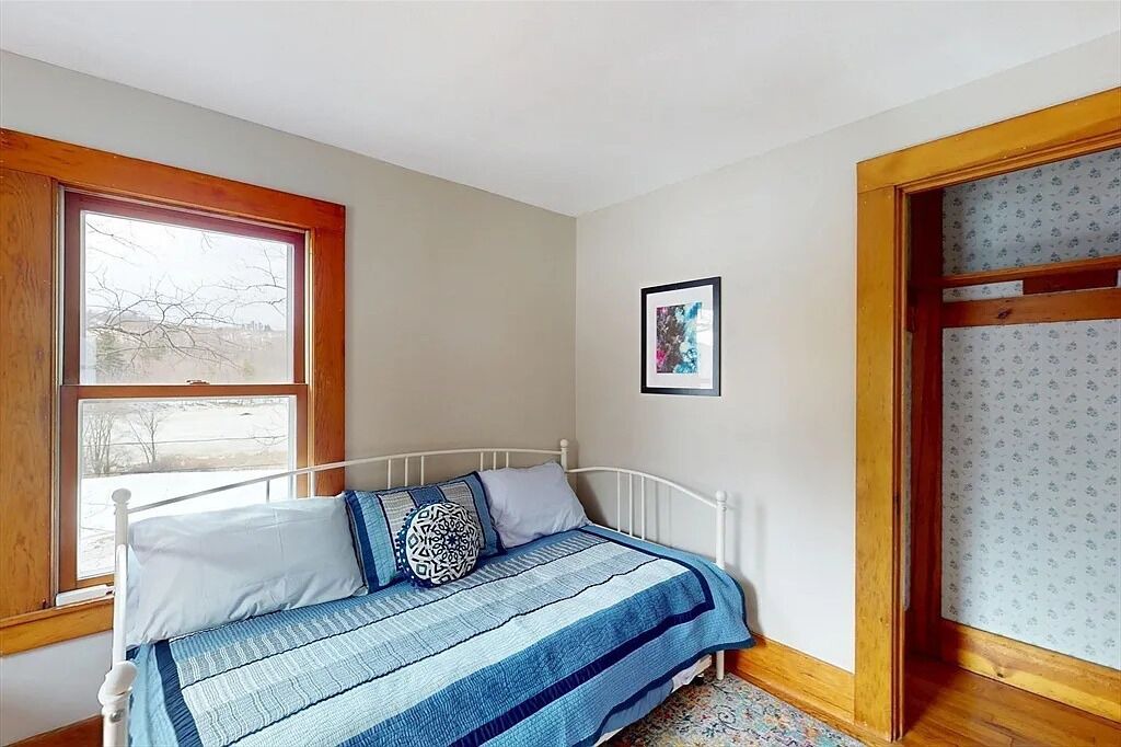 Photo of Bedroom in Shelburne