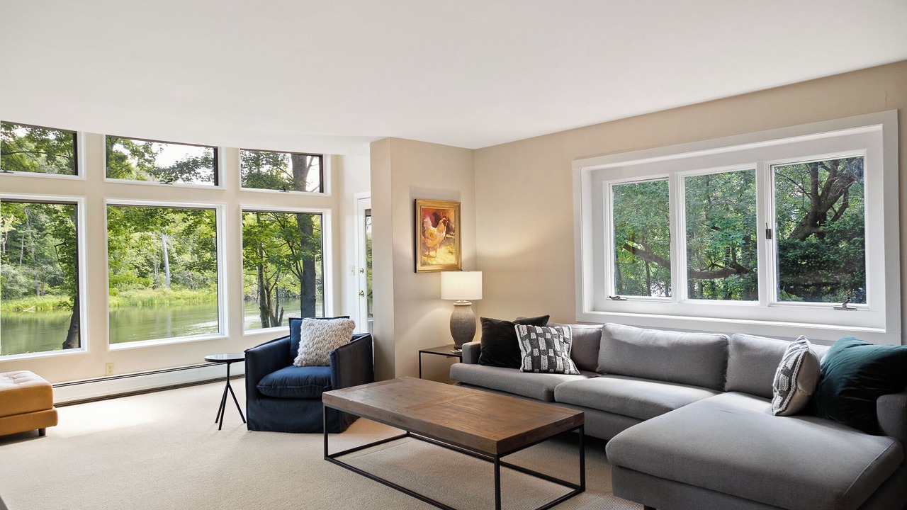 Photo of Livingroom in Middlebury