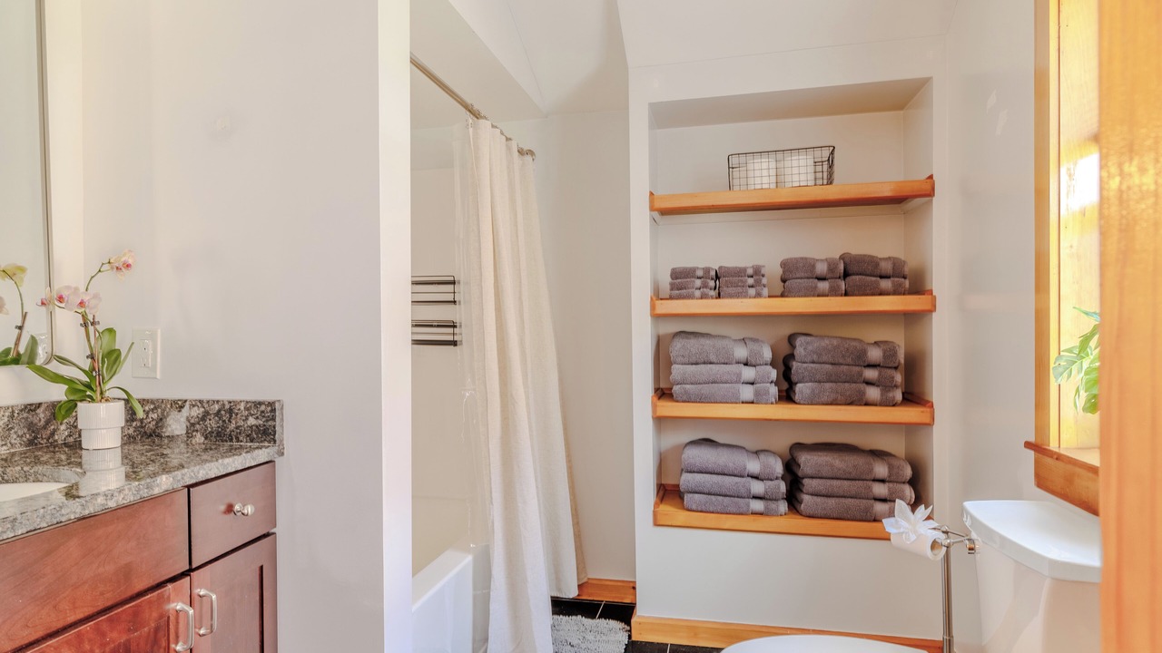 Photo of Bathroom in Williamstown