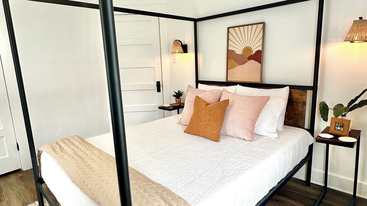 Photo of Bedroom in Mount Carbon