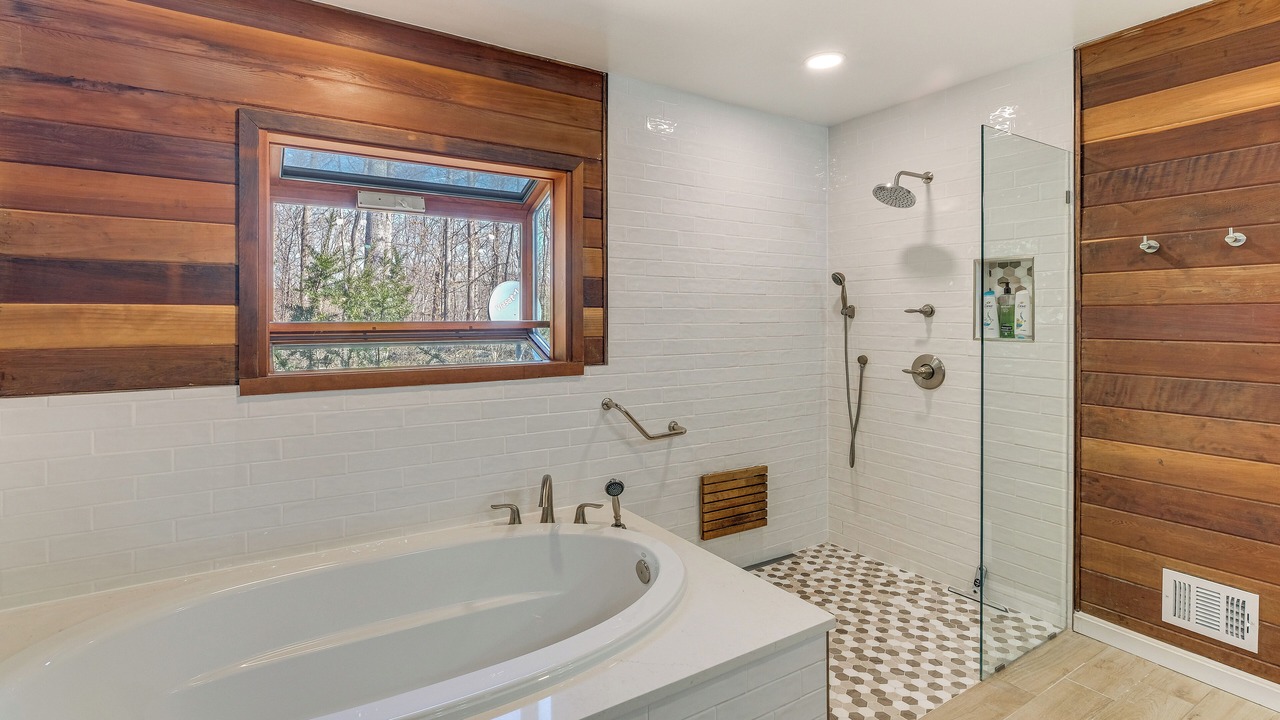 Photo of Bathroom in Tuscarora