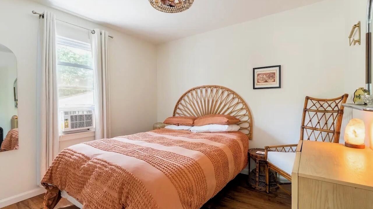 Photo of Bedroom in Alburg