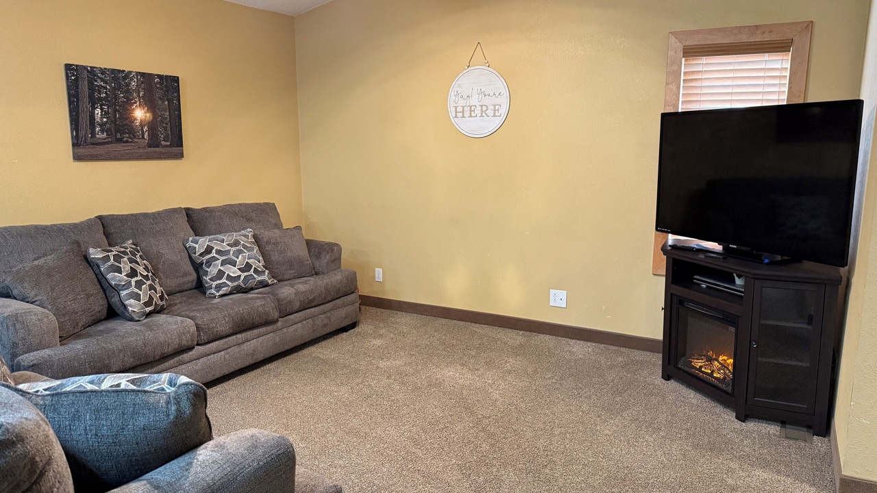 Photo of Livingroom in Matewan