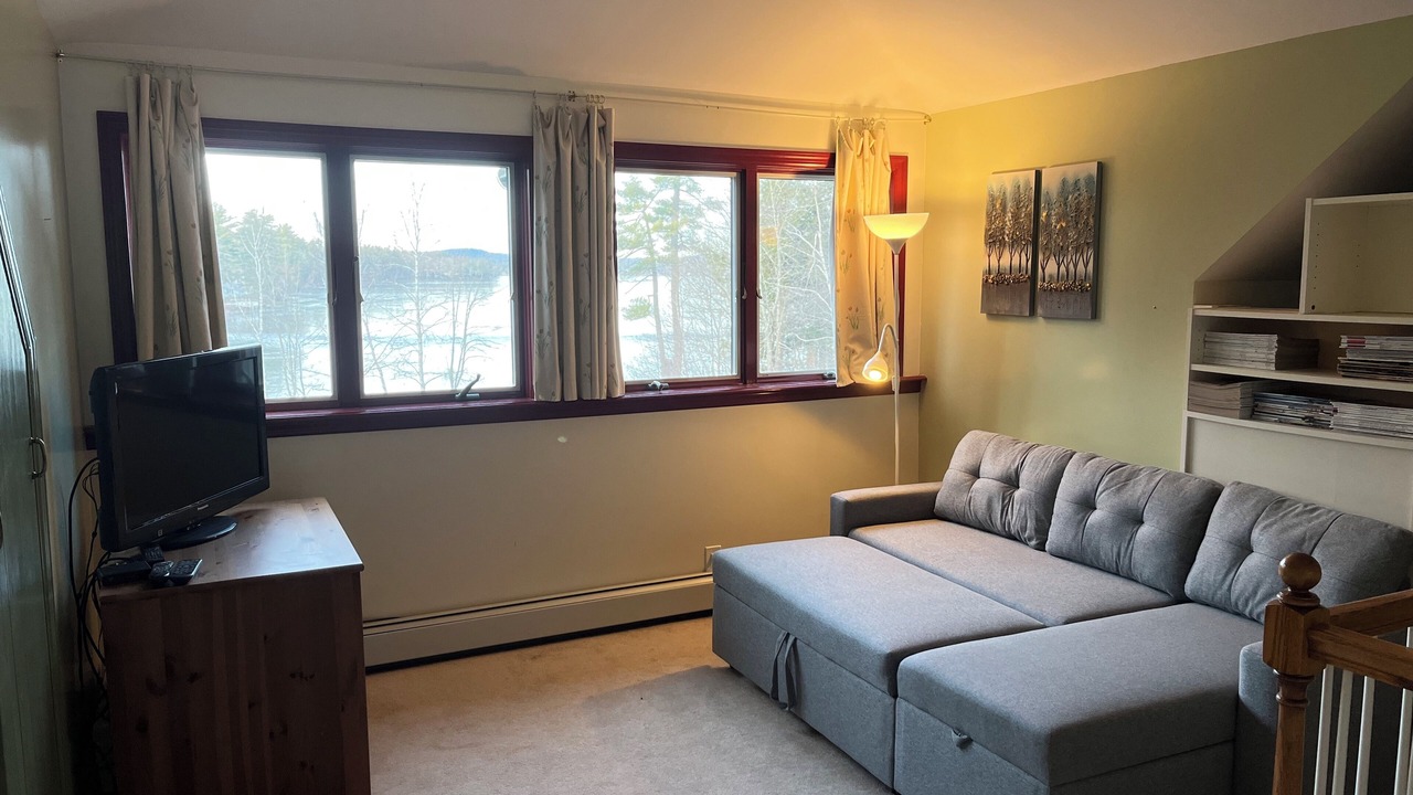 Photo of Livingroom in Deerfield