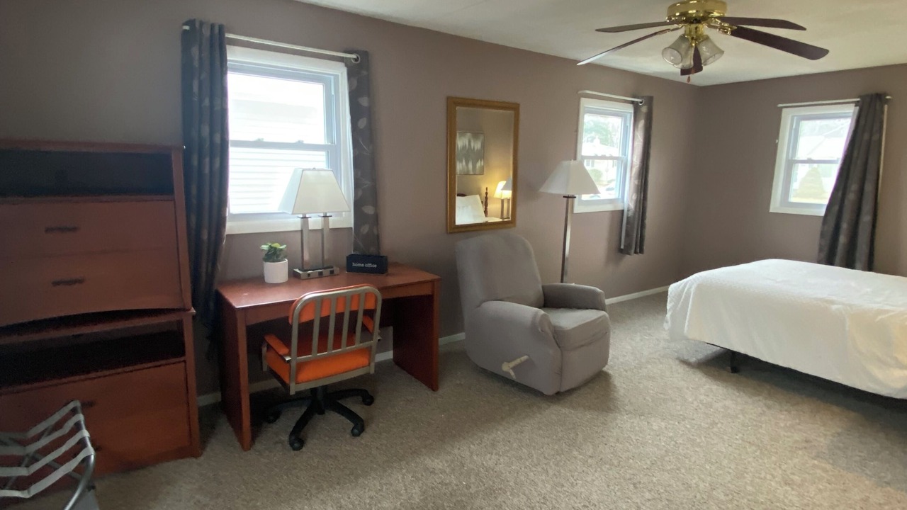Photo of Bedroom in Kentwood