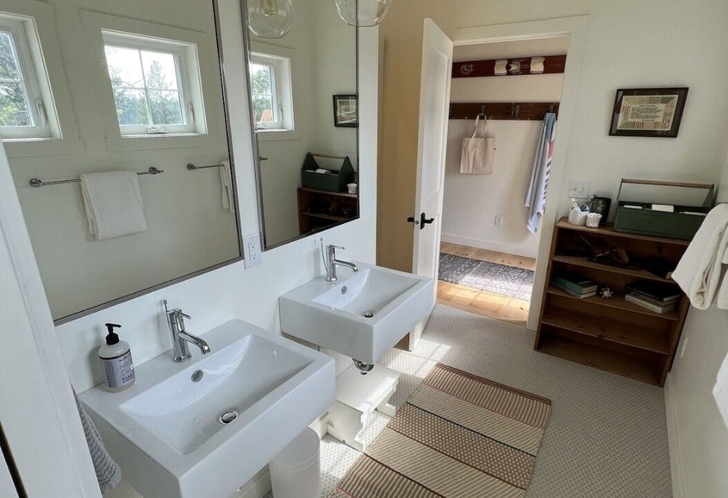 Photo of Bathroom in Markville