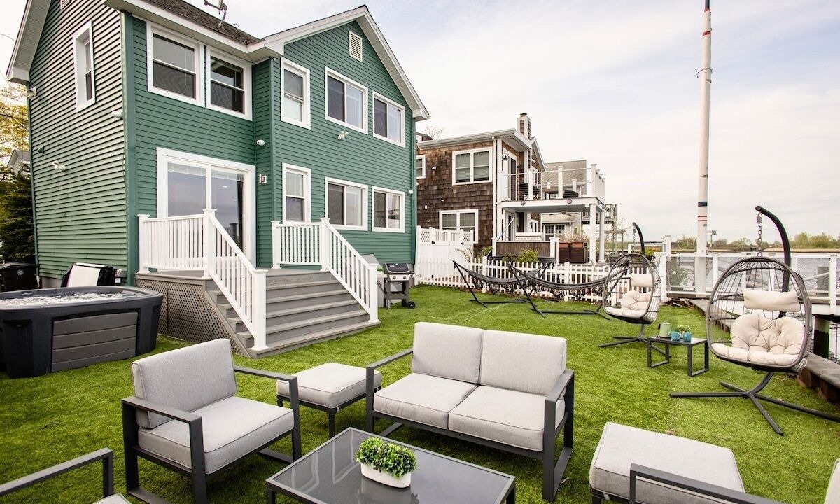 Photo of Patio Balcony in New Haven