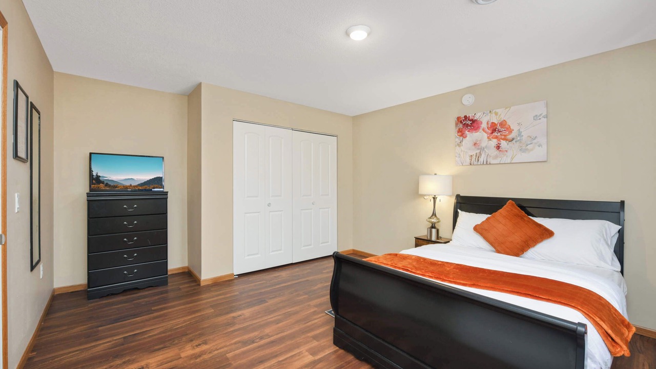Photo of Bedroom in Cottage Grove