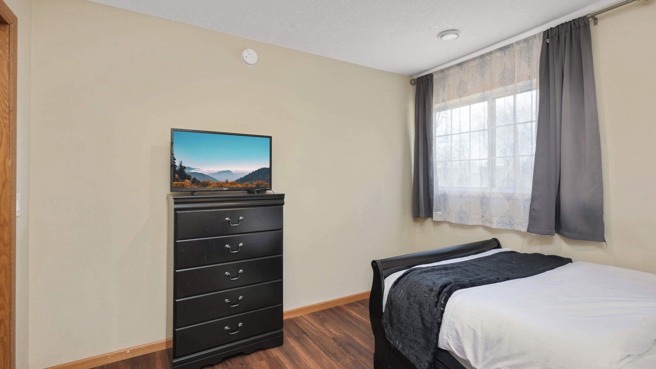 Photo of Bedroom in Cottage Grove