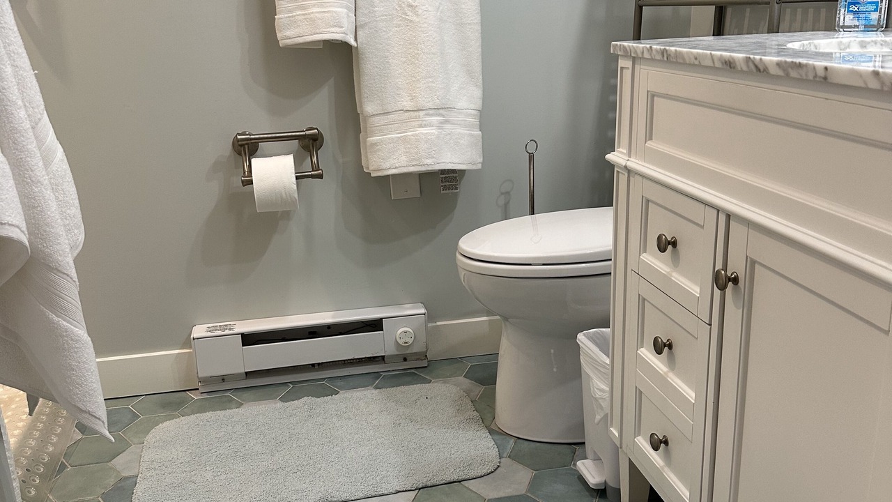 Photo of Bathroom in Hadley
