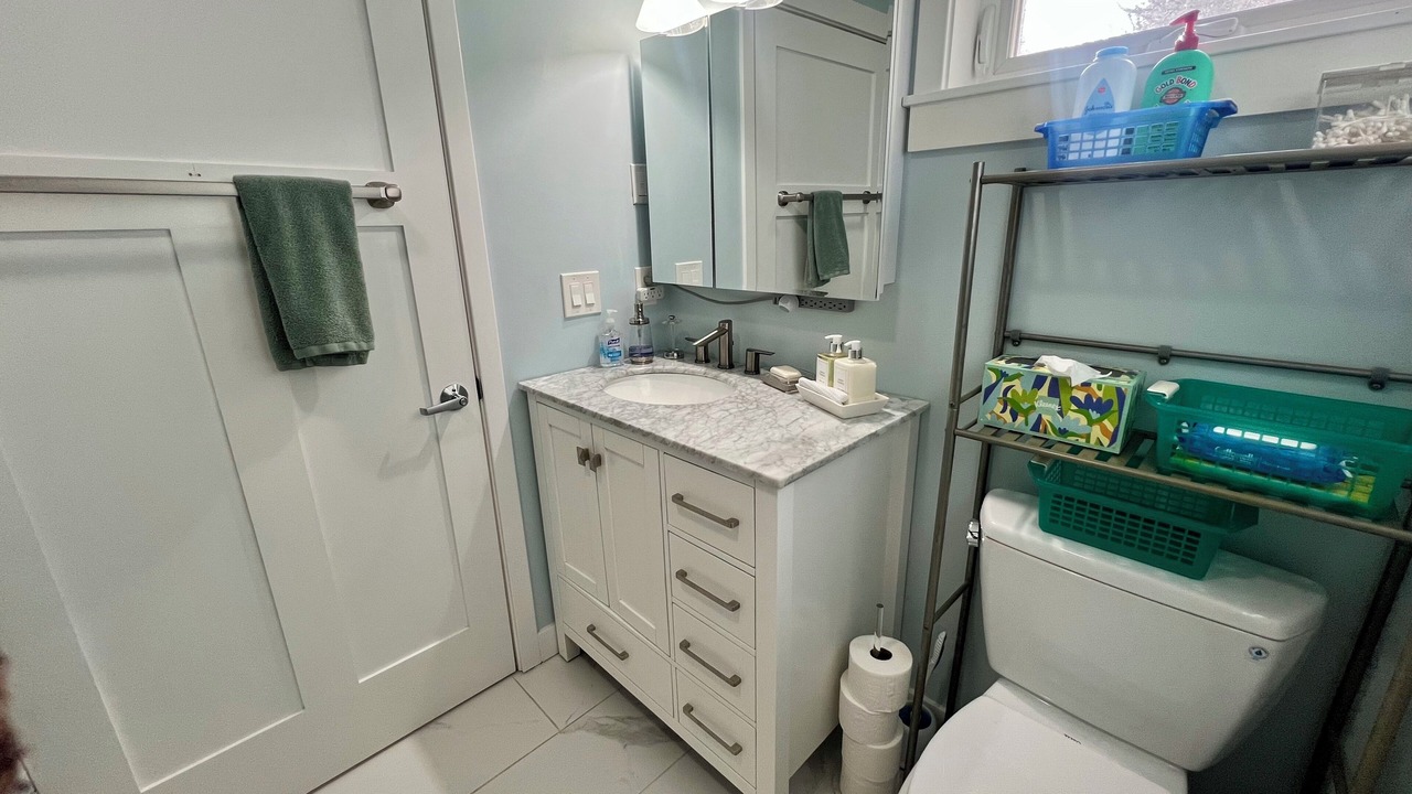 Photo of Bathroom in Hadley