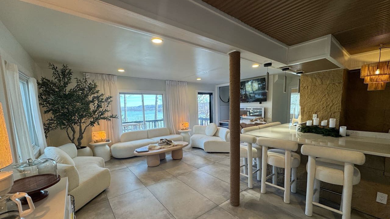 Photo of Livingroom in Hudson