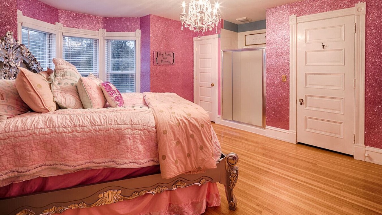 Photo of Bedroom in Hudson