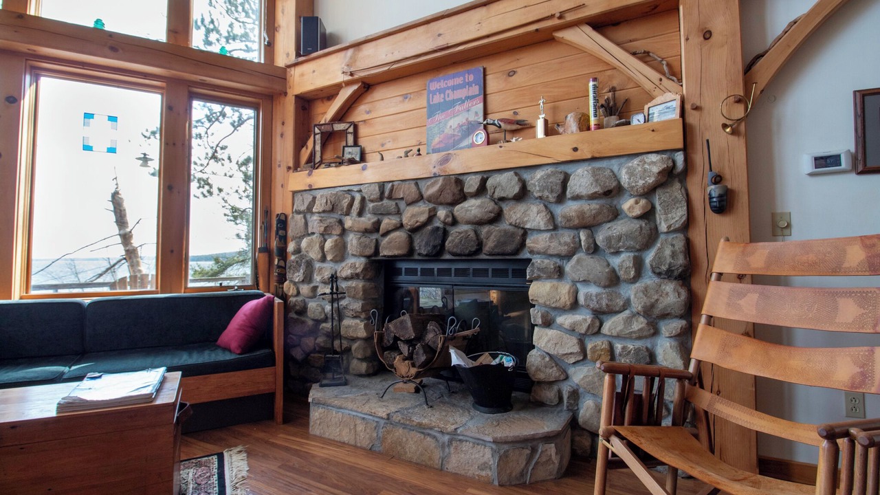 Photo of Livingroom in Town of Chesterfield