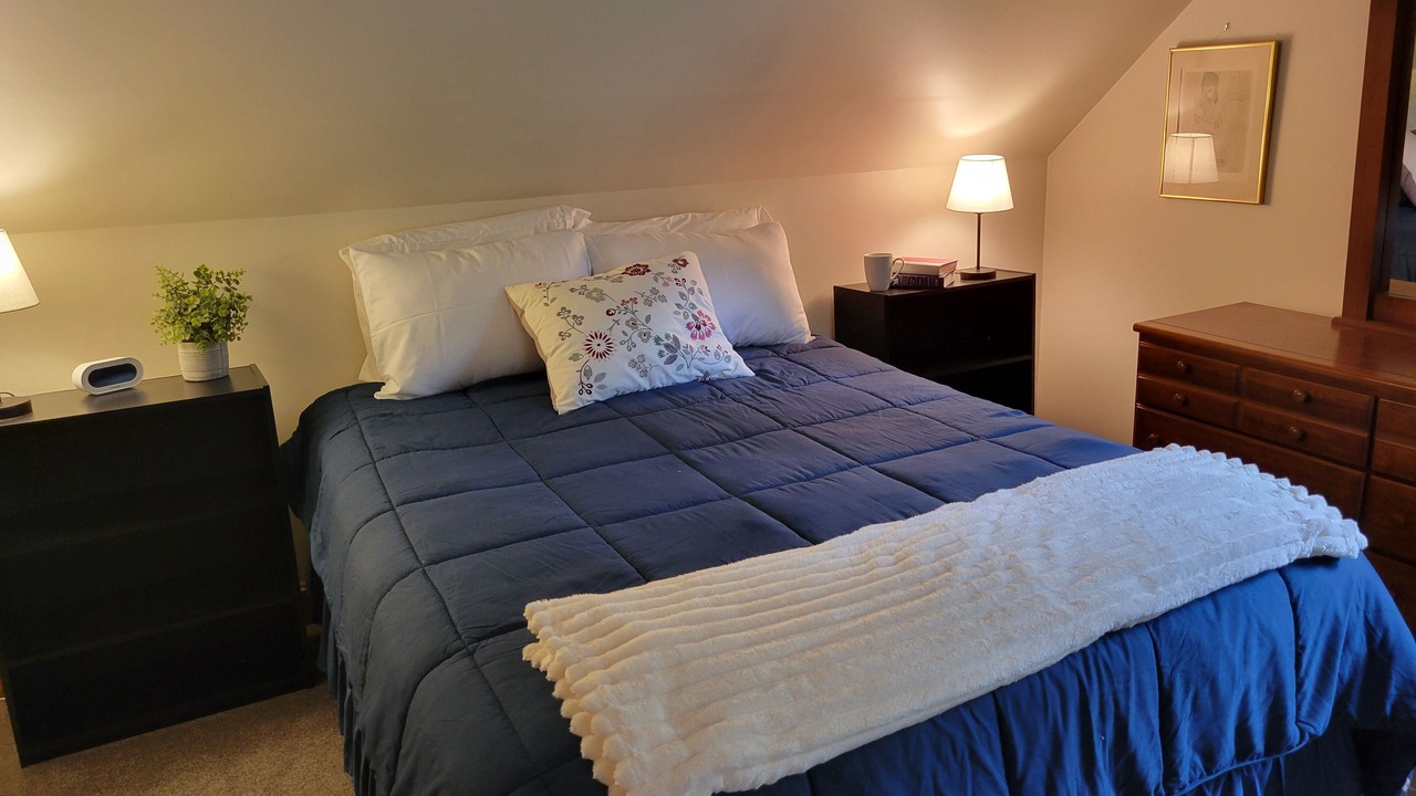 Photo of Bedroom in Huletts Landing