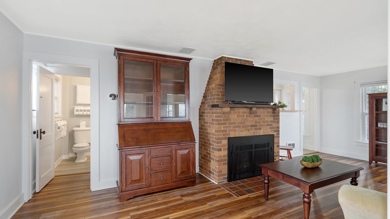 Photo of Livingroom in Cleveland