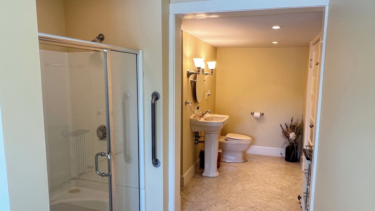 Photo of Bathroom in Union